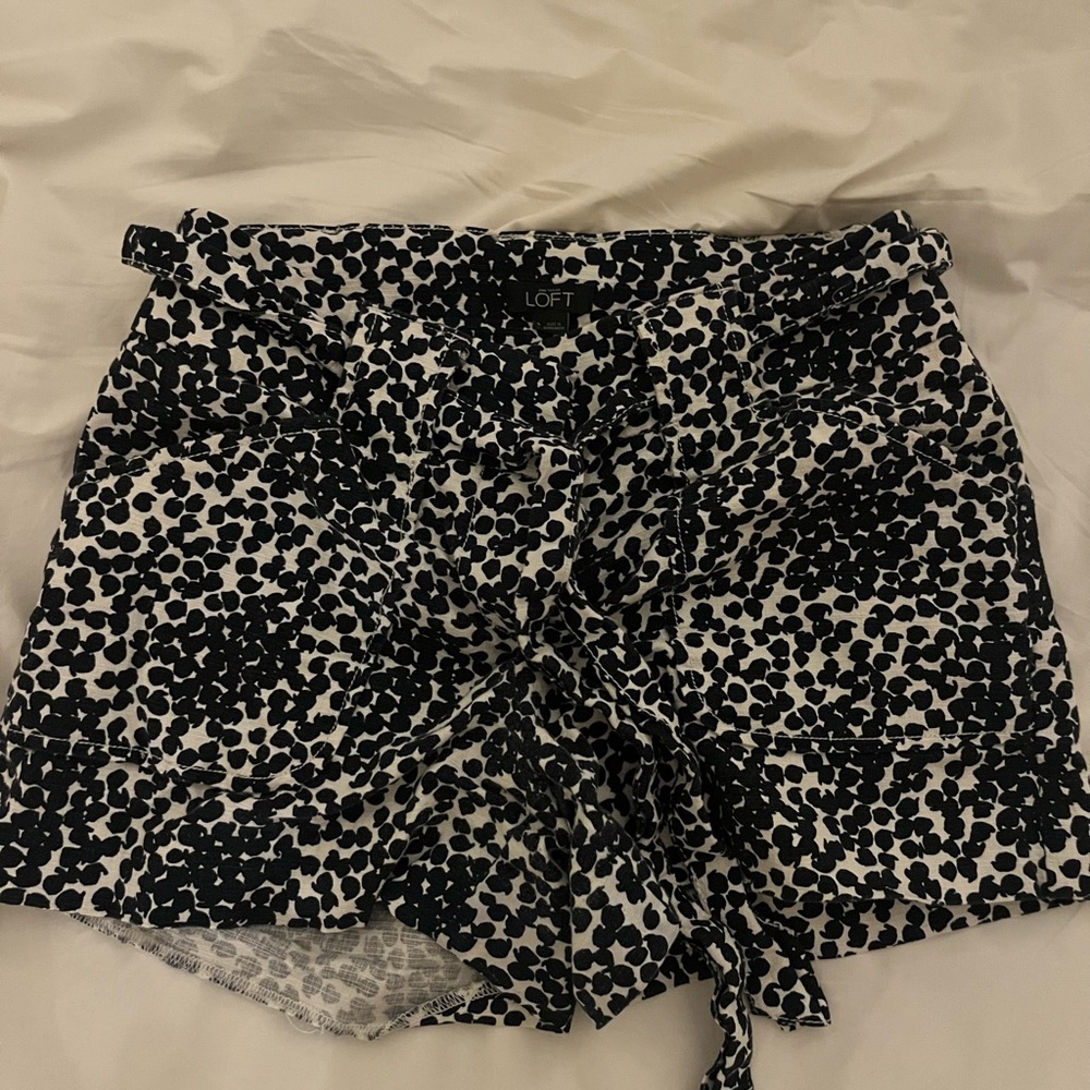 LOFT High Waist Black and White Dotted Patterned Shorts - Size 0